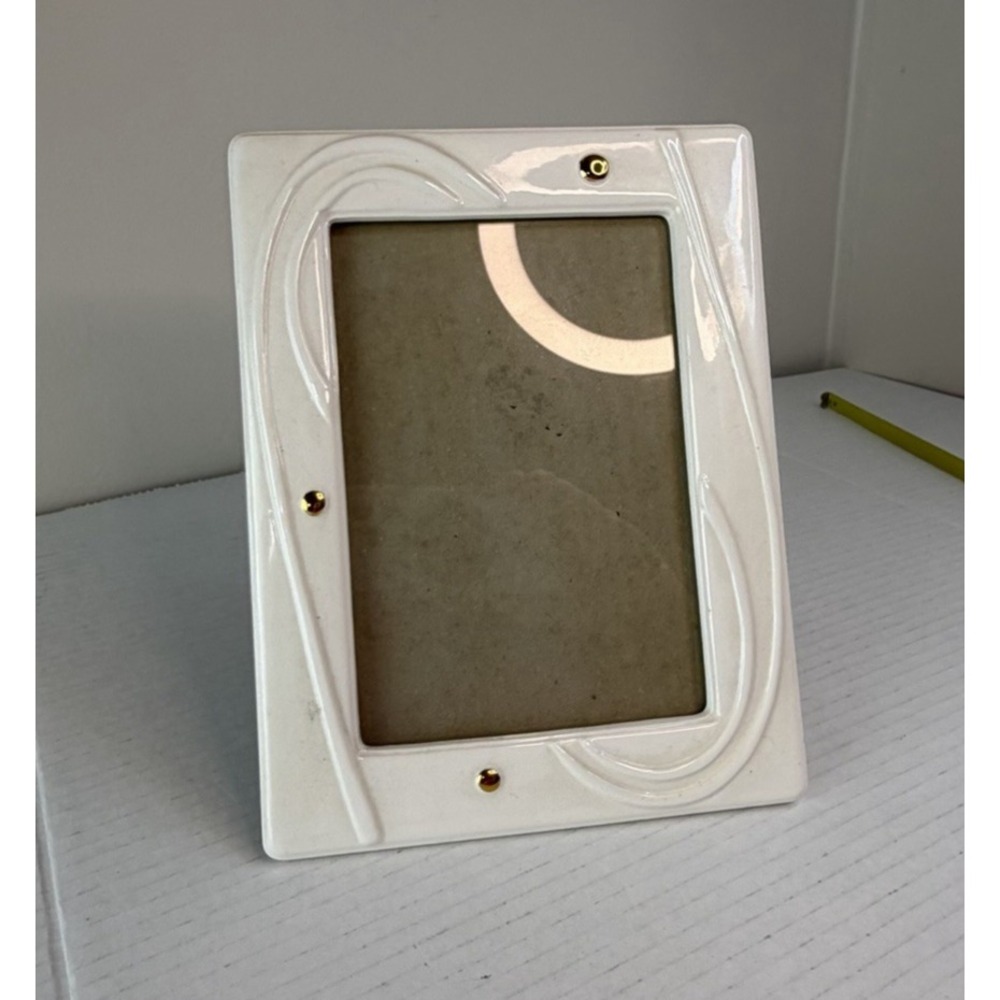 Elsal Mid Century Modern White Gold Polka dot Porcelain Picture Frame 9x7